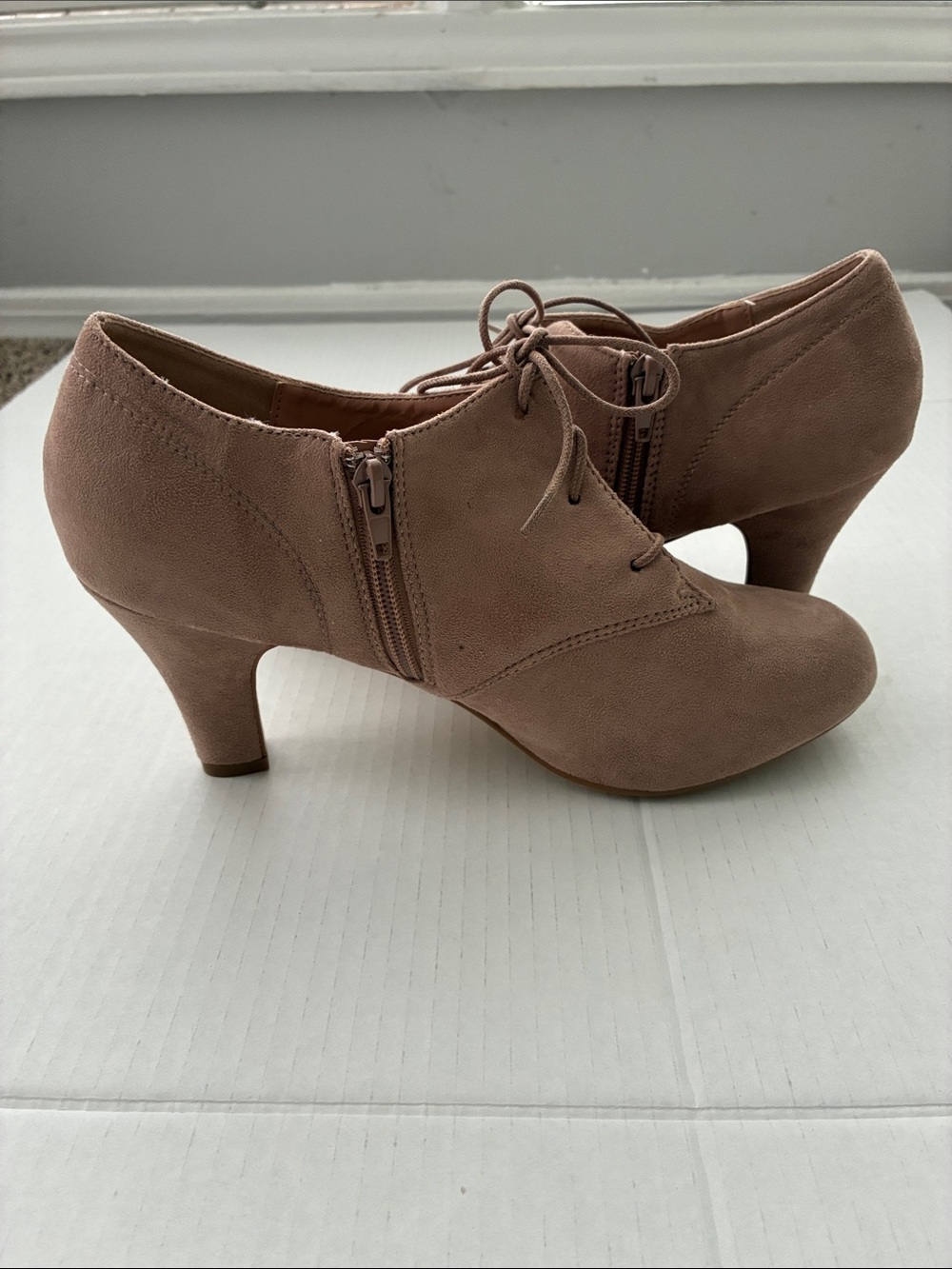 Journee  Collection Leona Heeled Booties Taupe Beige SZ 11 New!